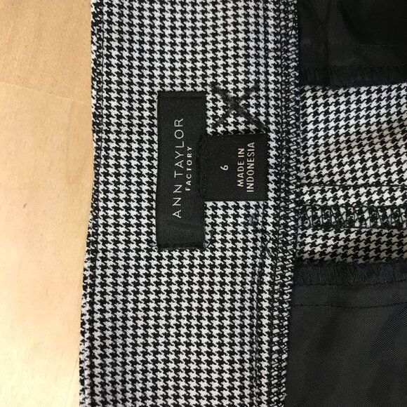 ANN TAYLOR - WOMEN'S 6 -BLACK/WHITE CHECK DRESS SLACK PANTS - Picture 7 of 8
